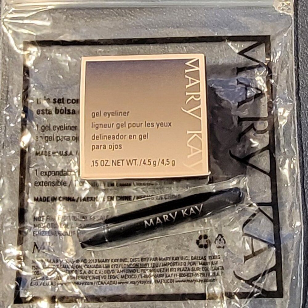 Mary Kay Gel Eyeliner Jet Black With Pencil Applicator 071868